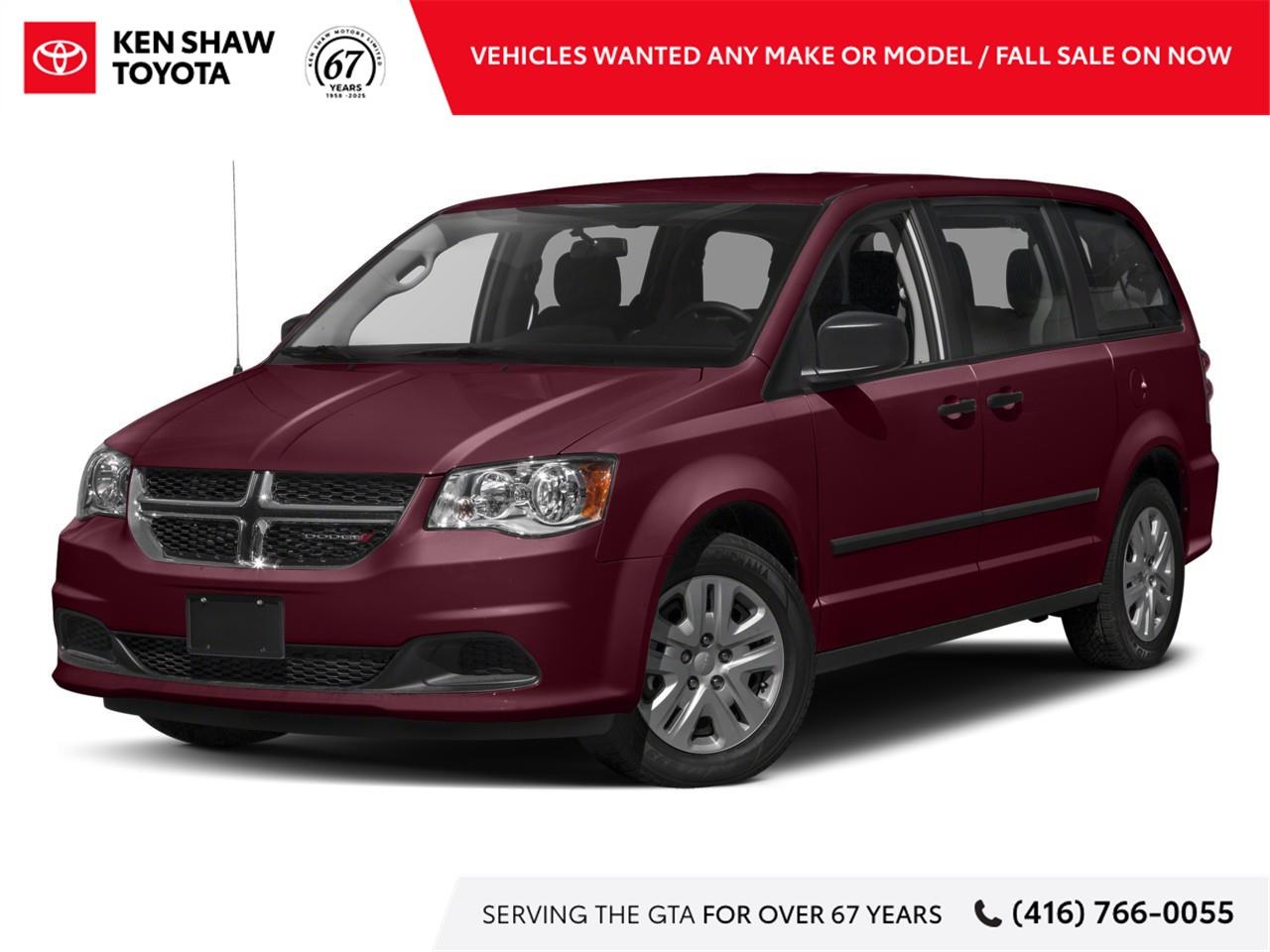 2017 Dodge Grand Caravan Crew Passenger Van Photo0