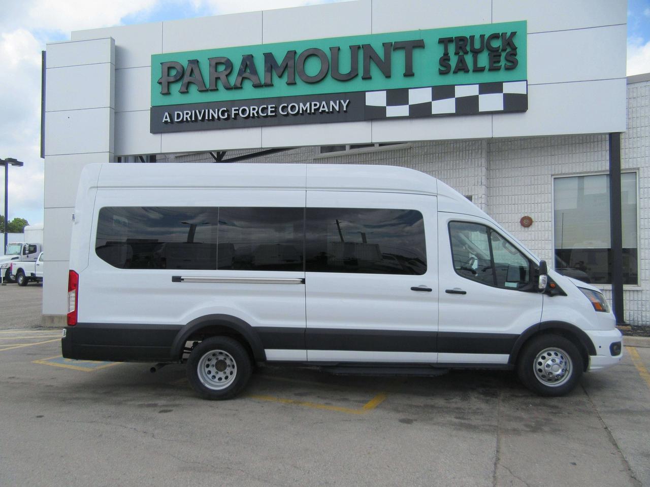 2025 Ford Transit T-350 HD ALL WHEEL DRIVE HIGH & LONG 15 PASS XLT Photo1