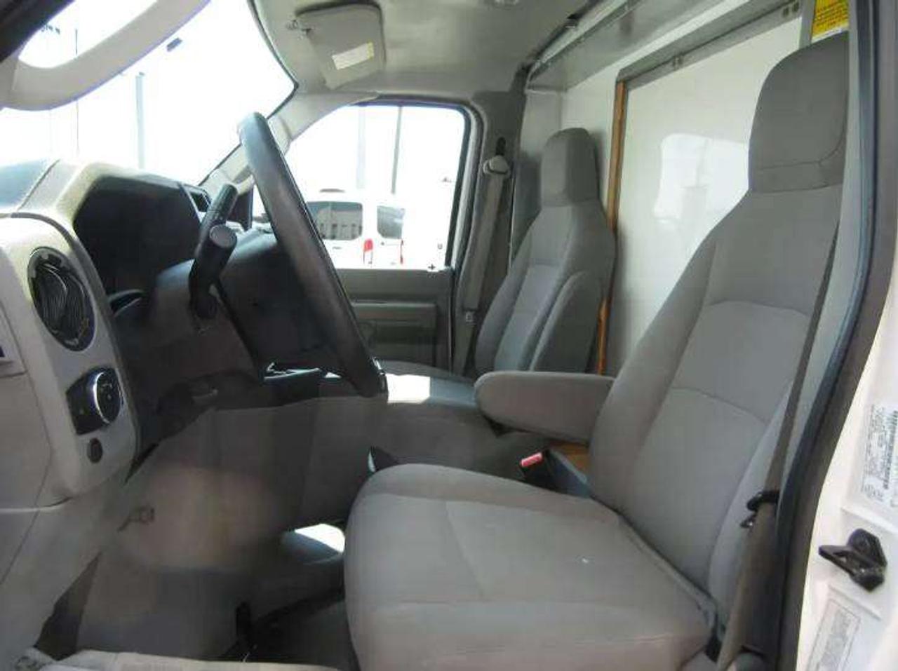 2024 Ford E-450 CUBE VAN 16FT HIGH BOX & POWER LIFTGATE Photo