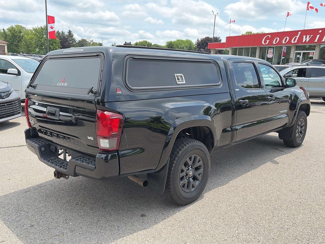 2022 Toyota Tacoma SR5, CLEAN CARFAX, 6' BOX, HEATED SEATS! Photo