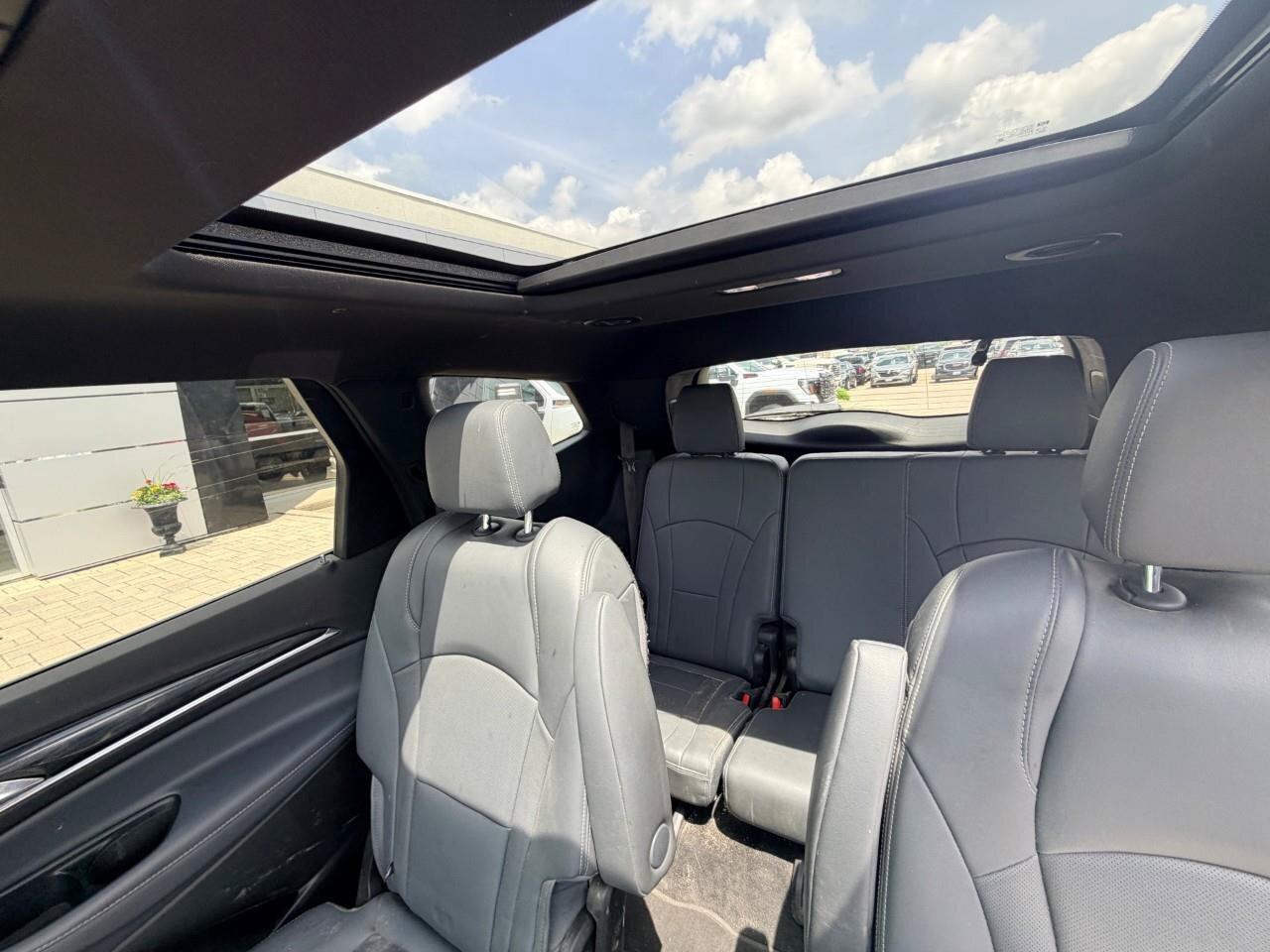 2023 Buick Enclave AWD 4dr Essence Photo