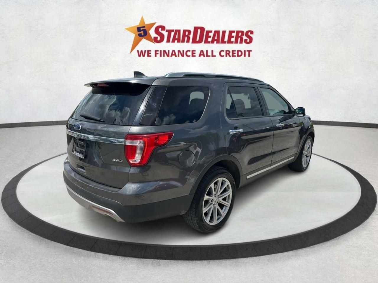 2017 Ford Explorer NAV LEATHER HEATED SEATS! WE FINANCE ALL CREDIT! Photo
