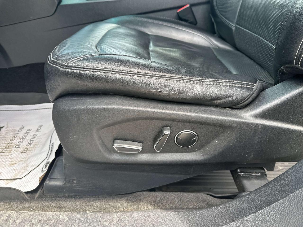 2017 Ford Explorer NAV LEATHER HEATED SEATS! WE FINANCE ALL CREDIT! Photo
