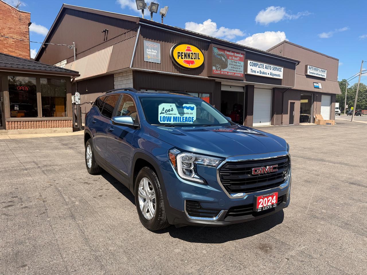 2024 GMC Terrain SLE Photo