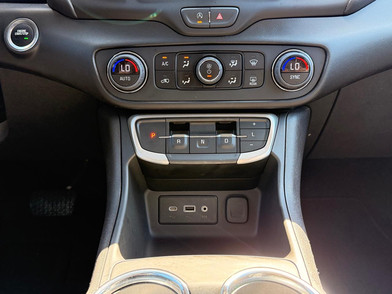 2024 GMC Terrain SLE Photo
