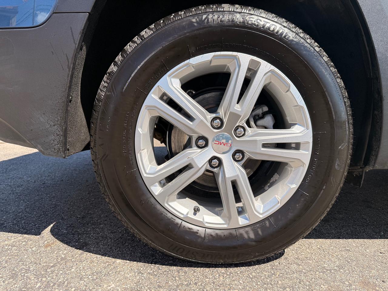 2024 GMC Terrain SLE Photo