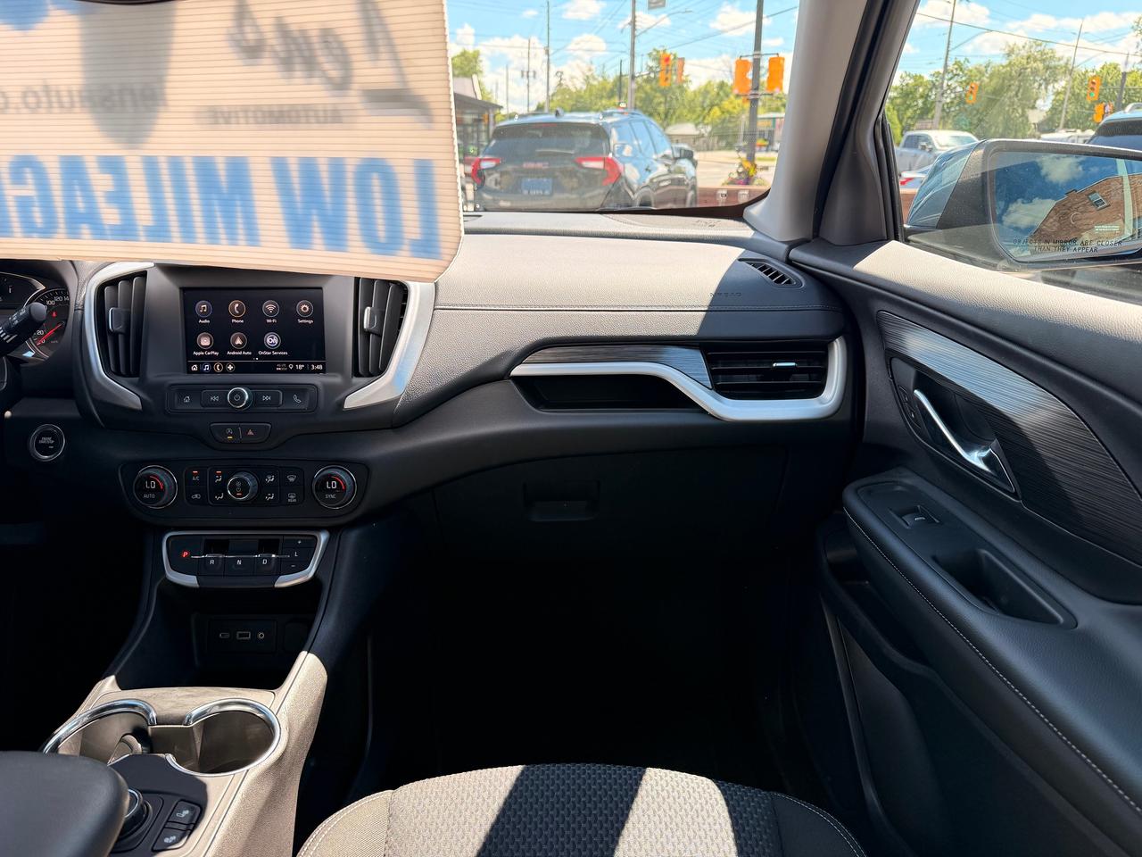 2024 GMC Terrain SLE Photo