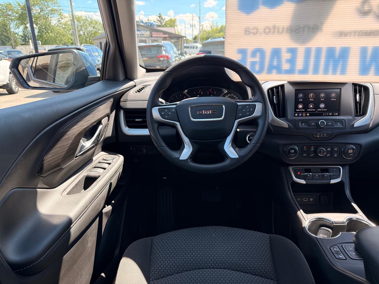 2024 GMC Terrain SLE Photo