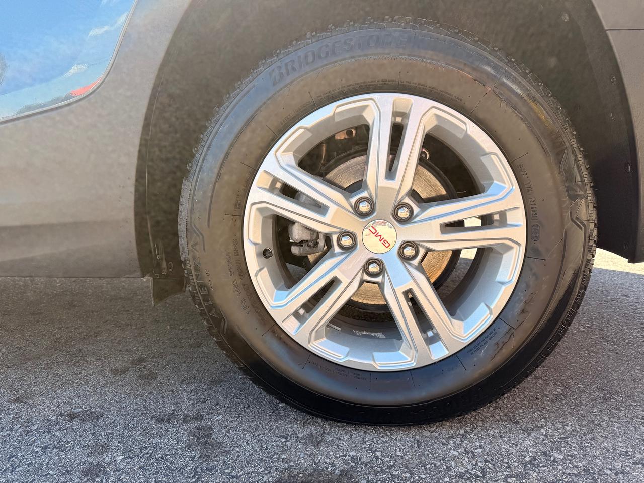 2024 GMC Terrain SLE Photo