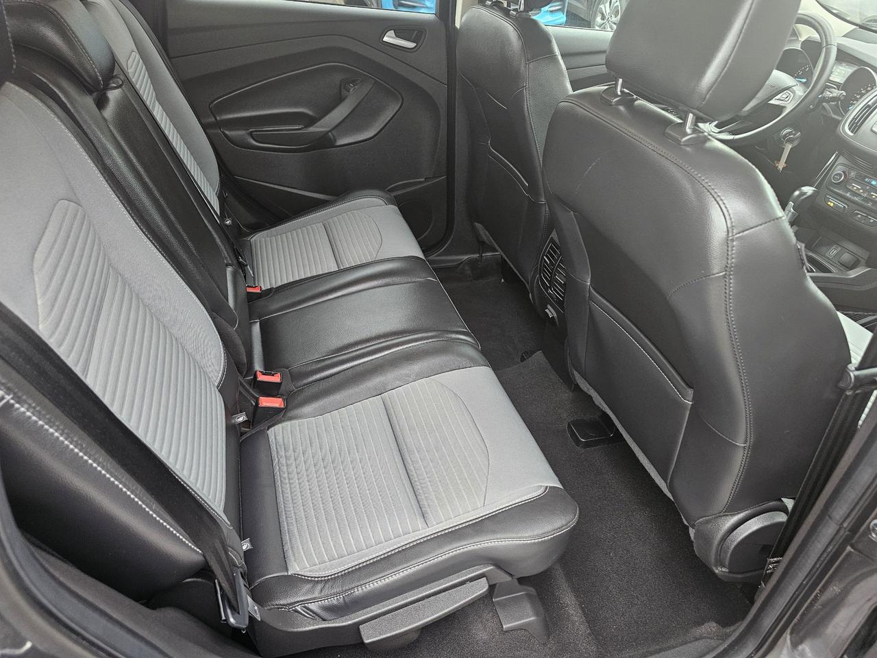 2018 Ford Escape SE 4WD, BACKUP CAMERA, BLUETOOTH, 90KM Photo