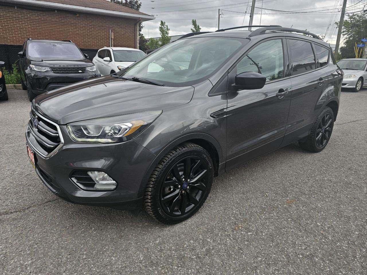 2018 Ford Escape SE 4WD, BACKUP CAMERA, BLUETOOTH, 90KM Photo