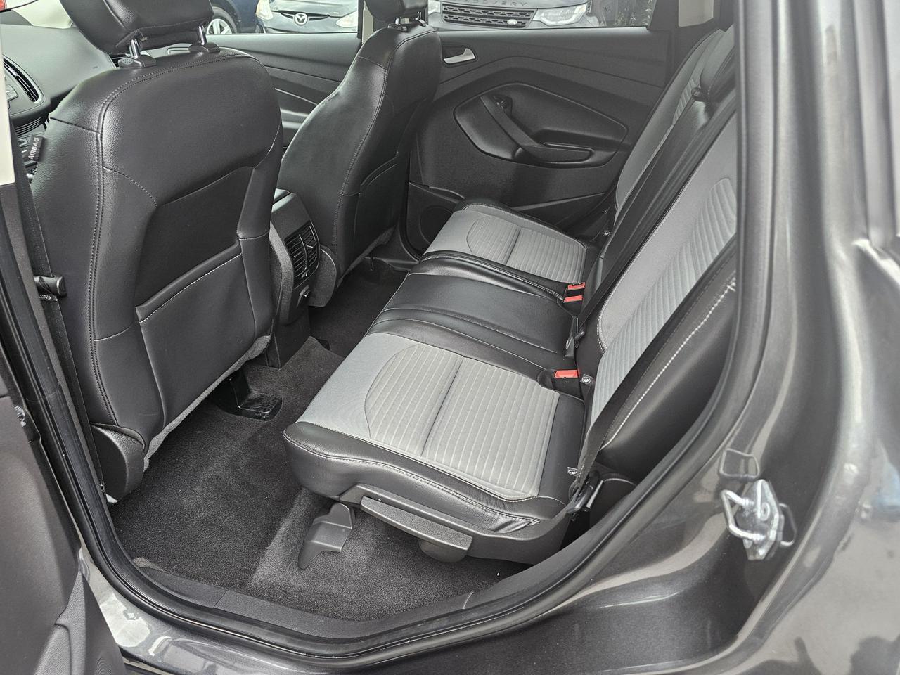 2018 Ford Escape SE 4WD, BACKUP CAMERA, BLUETOOTH, 90KM Photo