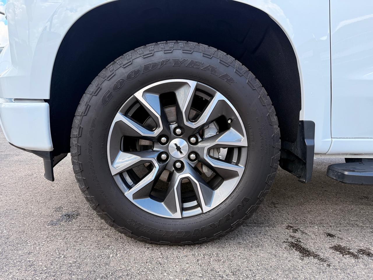 2024 Chevrolet Silverado 1500 RST Photo