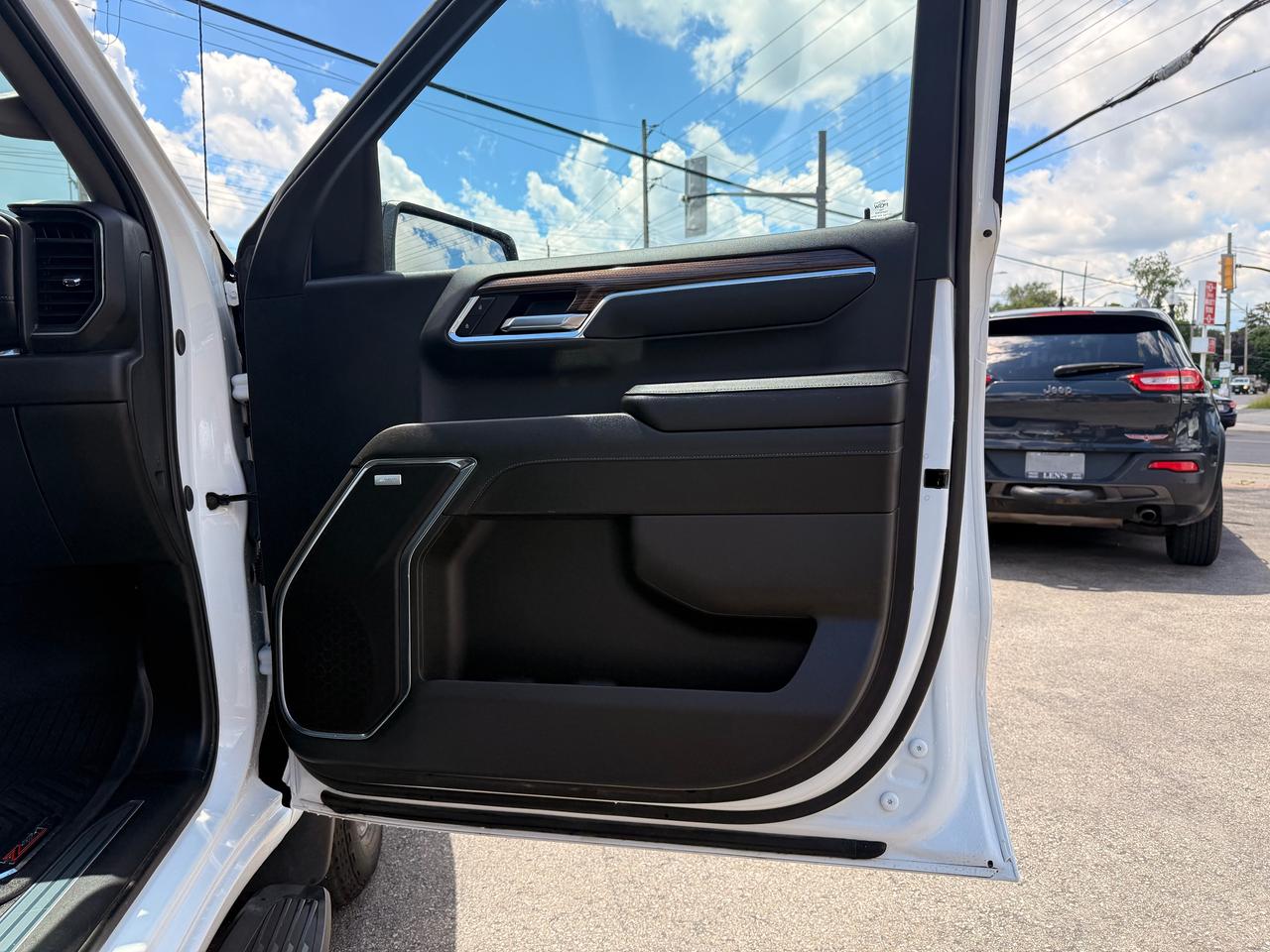 2024 Chevrolet Silverado 1500 RST Photo