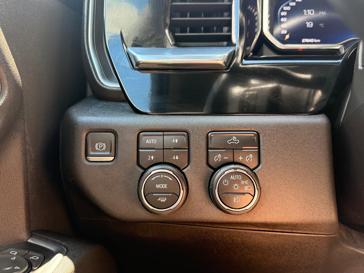 2024 Chevrolet Silverado 1500 RST Photo