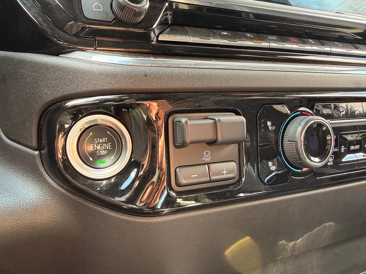 2024 Chevrolet Silverado 1500 RST Photo