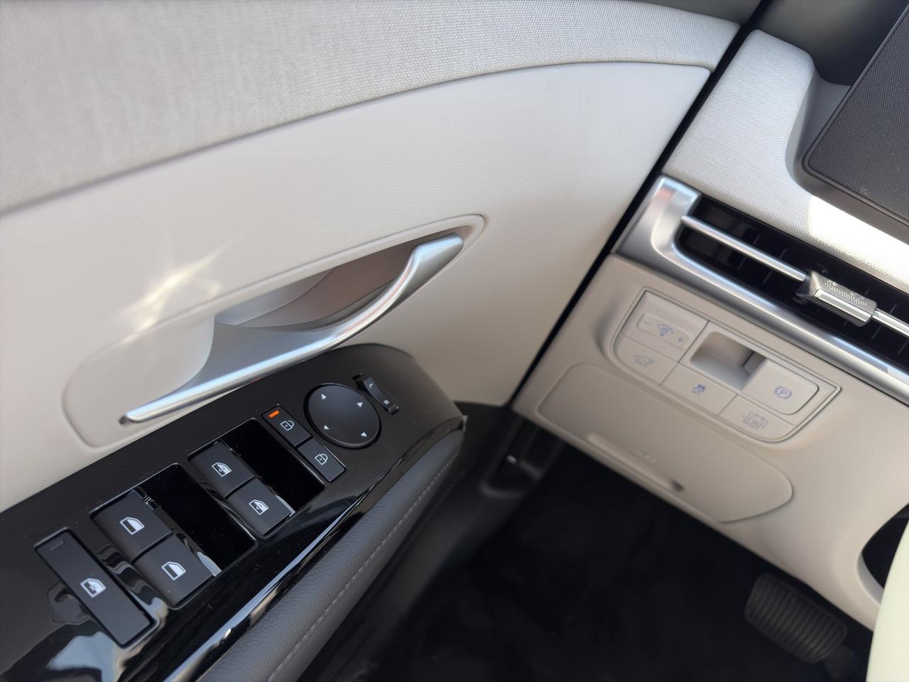 2026 Hyundai Tucson Hybrid Ultimate Photo