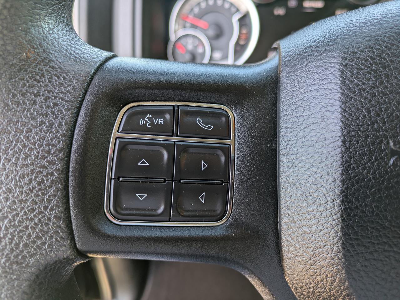 2019 RAM 1500 Classic EXPRESS 4X4 CREW CAB 5'7" BOX Photo