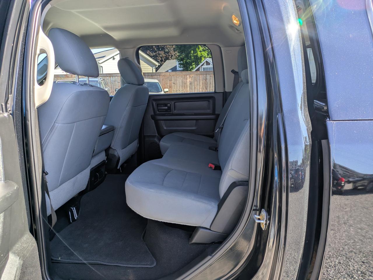 2019 RAM 1500 Classic EXPRESS 4X4 CREW CAB 5'7" BOX Photo
