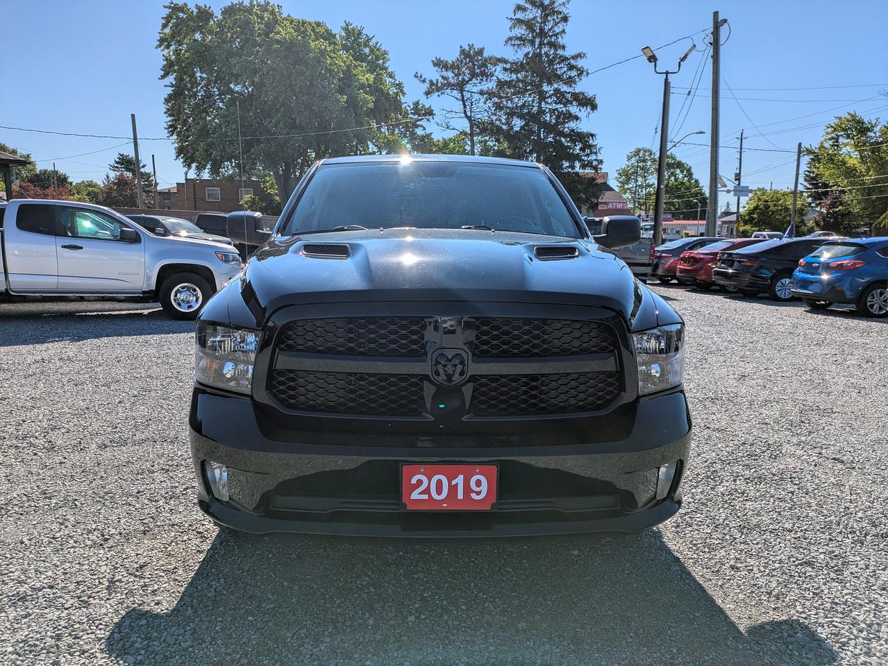 2019 RAM 1500 Classic EXPRESS 4X4 CREW CAB 5'7" BOX Photo