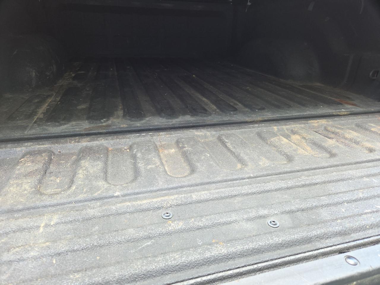 2014 RAM 1500 SXT Photo4
