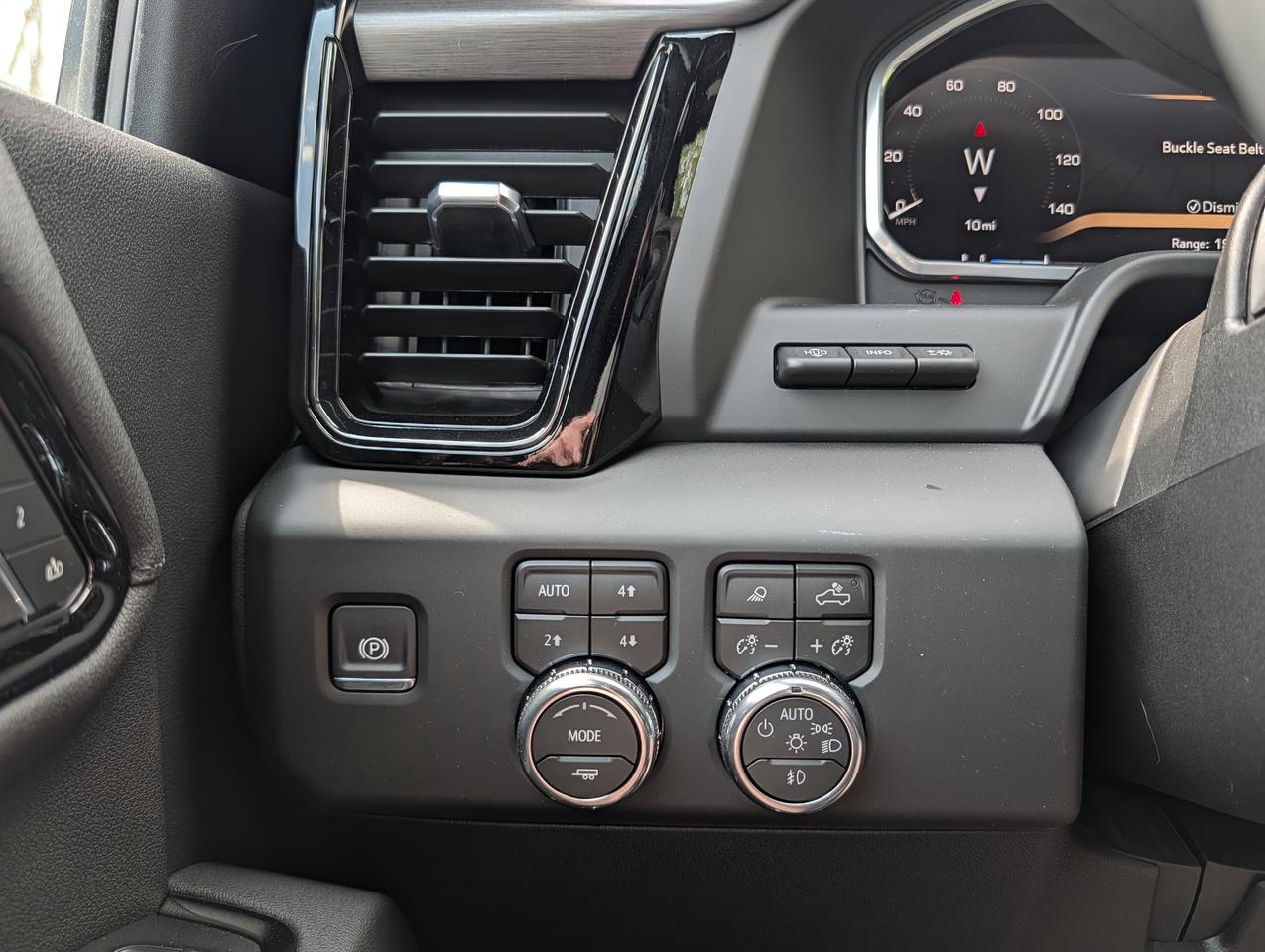 2026 GMC SIERRA 2500HD AT4 Photo