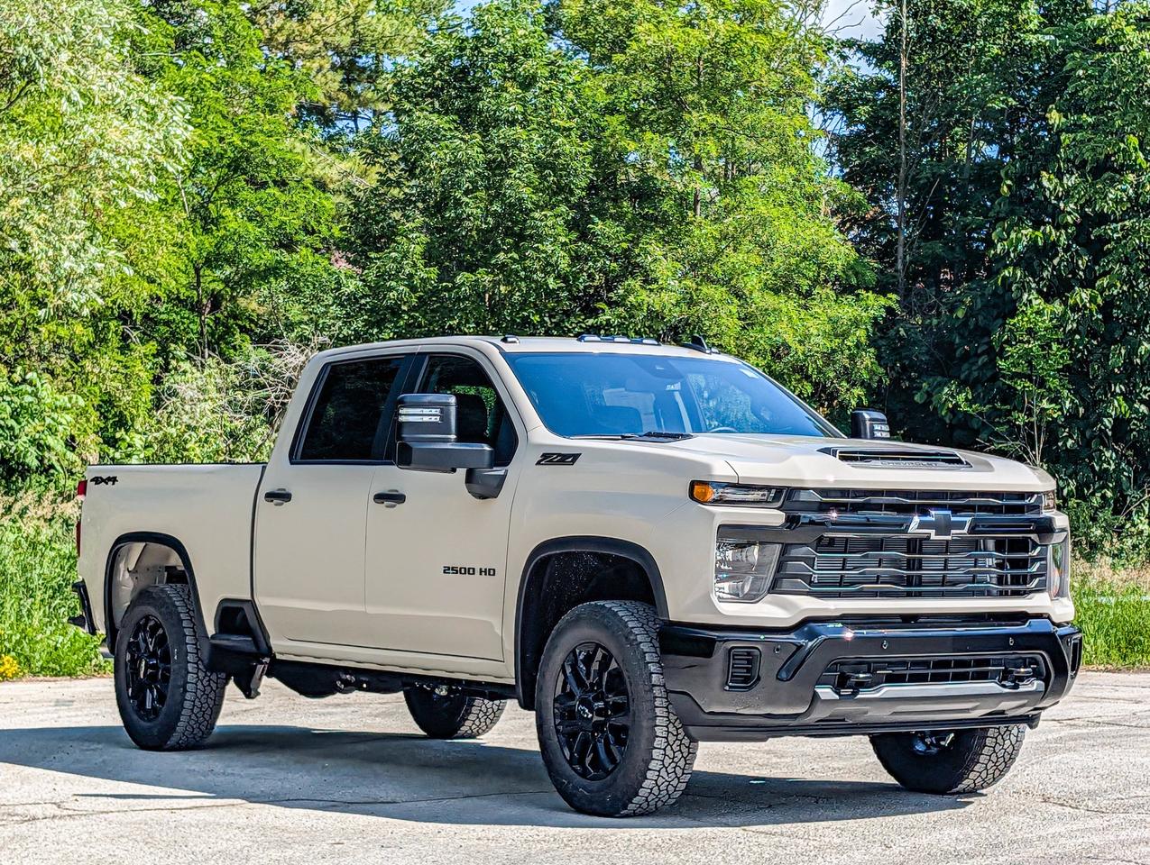 2026 Chevrolet SILVERADO 2500HD Custom Photo
