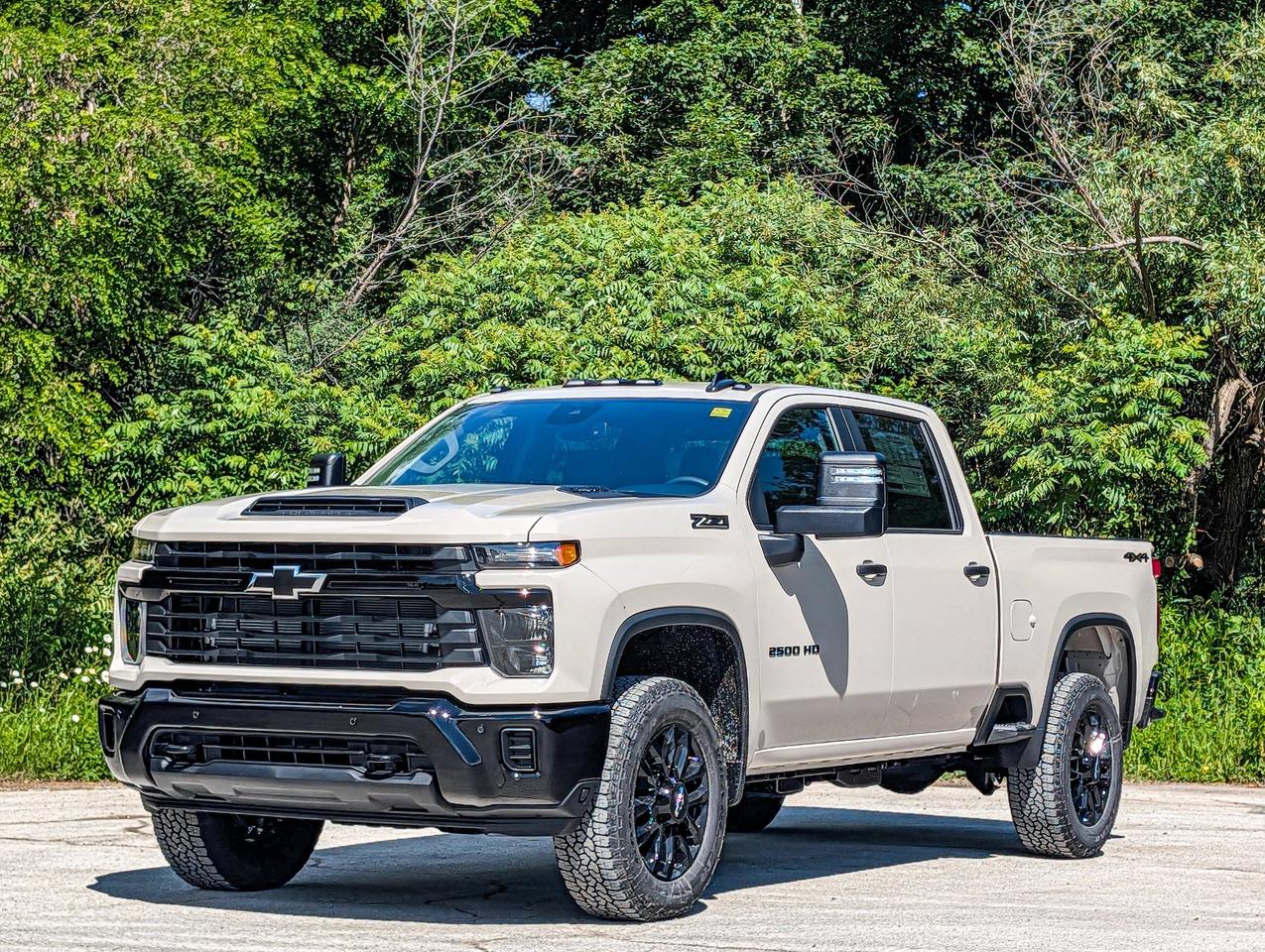 2026 Chevrolet SILVERADO 2500HD Custom Photo