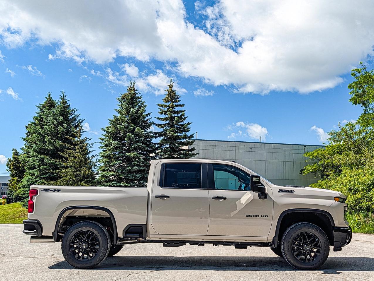 2026 Chevrolet SILVERADO 2500HD Custom Photo