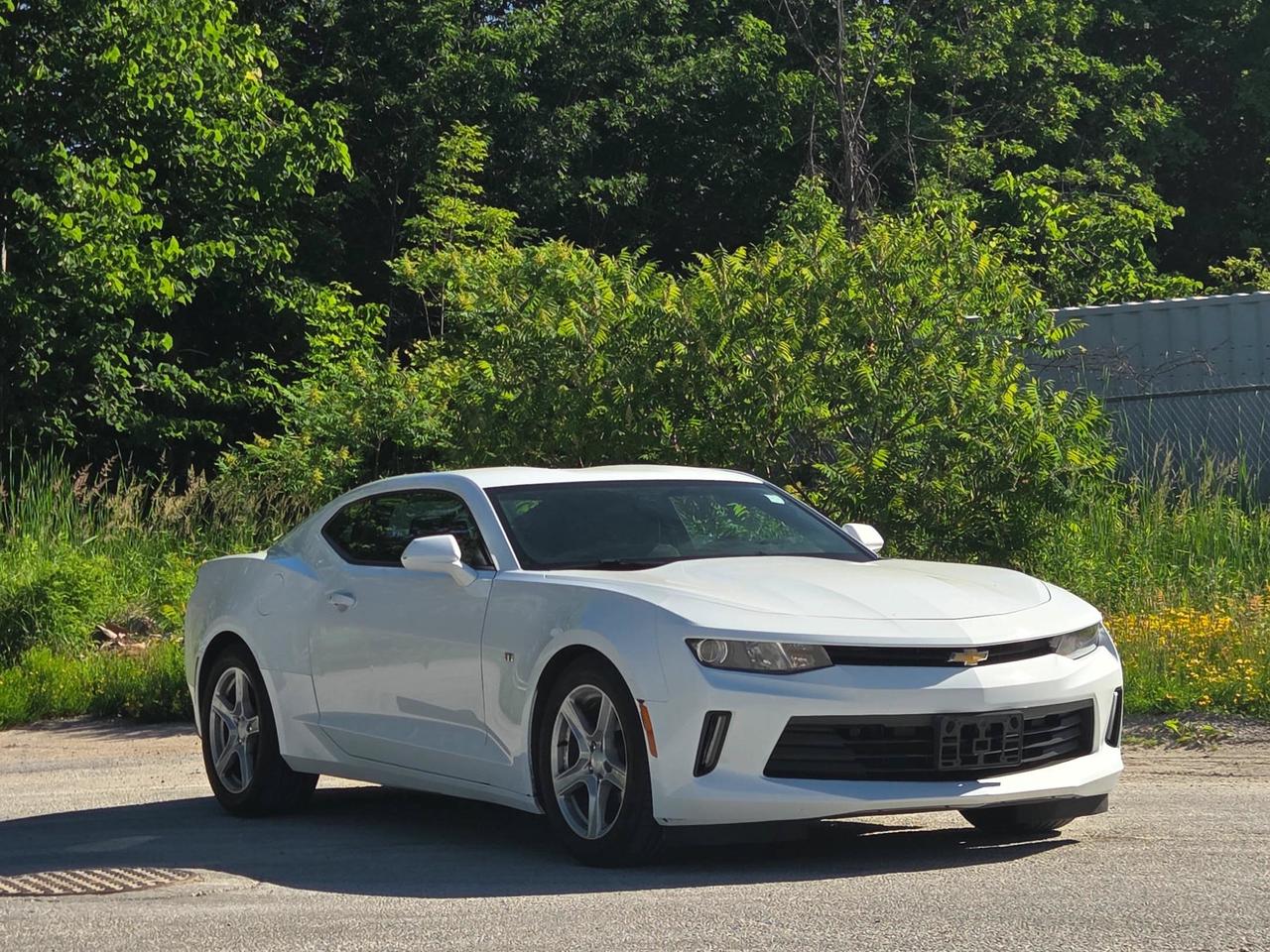 2018 Chevrolet Camaro 1LT Photo2