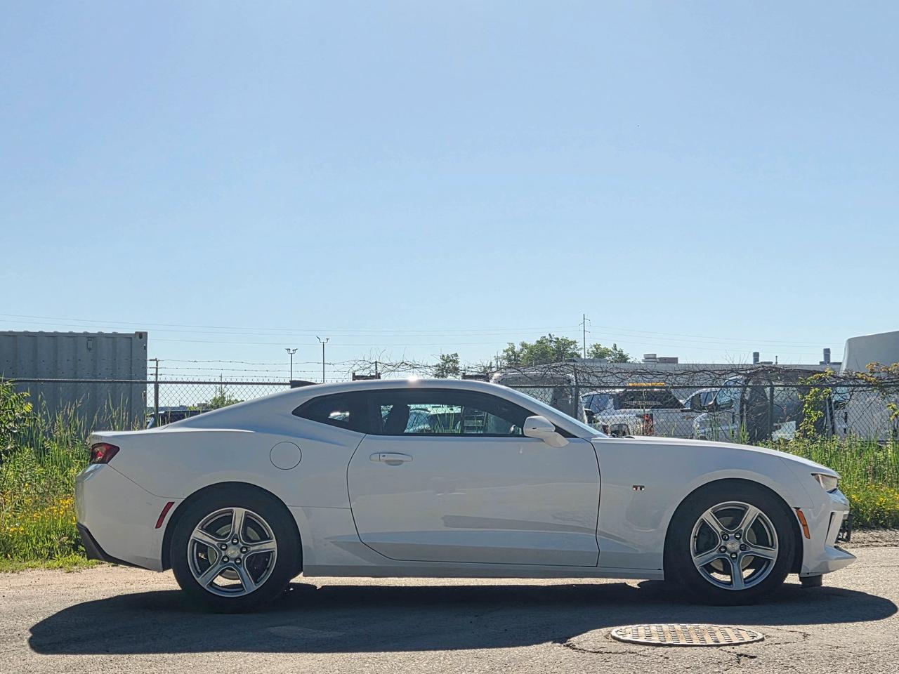 2018 Chevrolet Camaro 1LT Photo