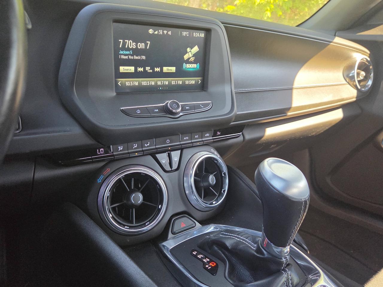 2018 Chevrolet Camaro 1LT Photo