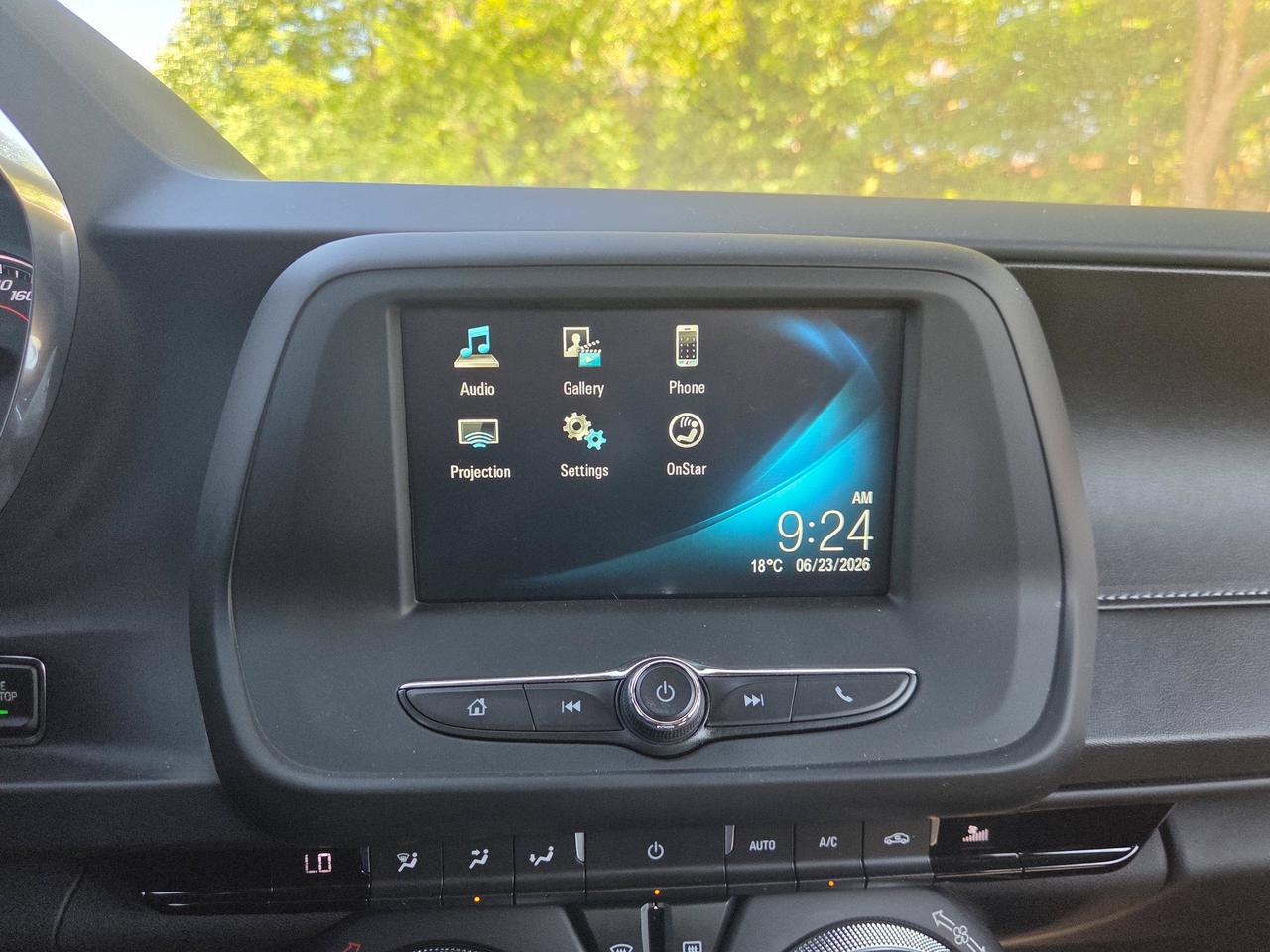 2018 Chevrolet Camaro 1LT Photo