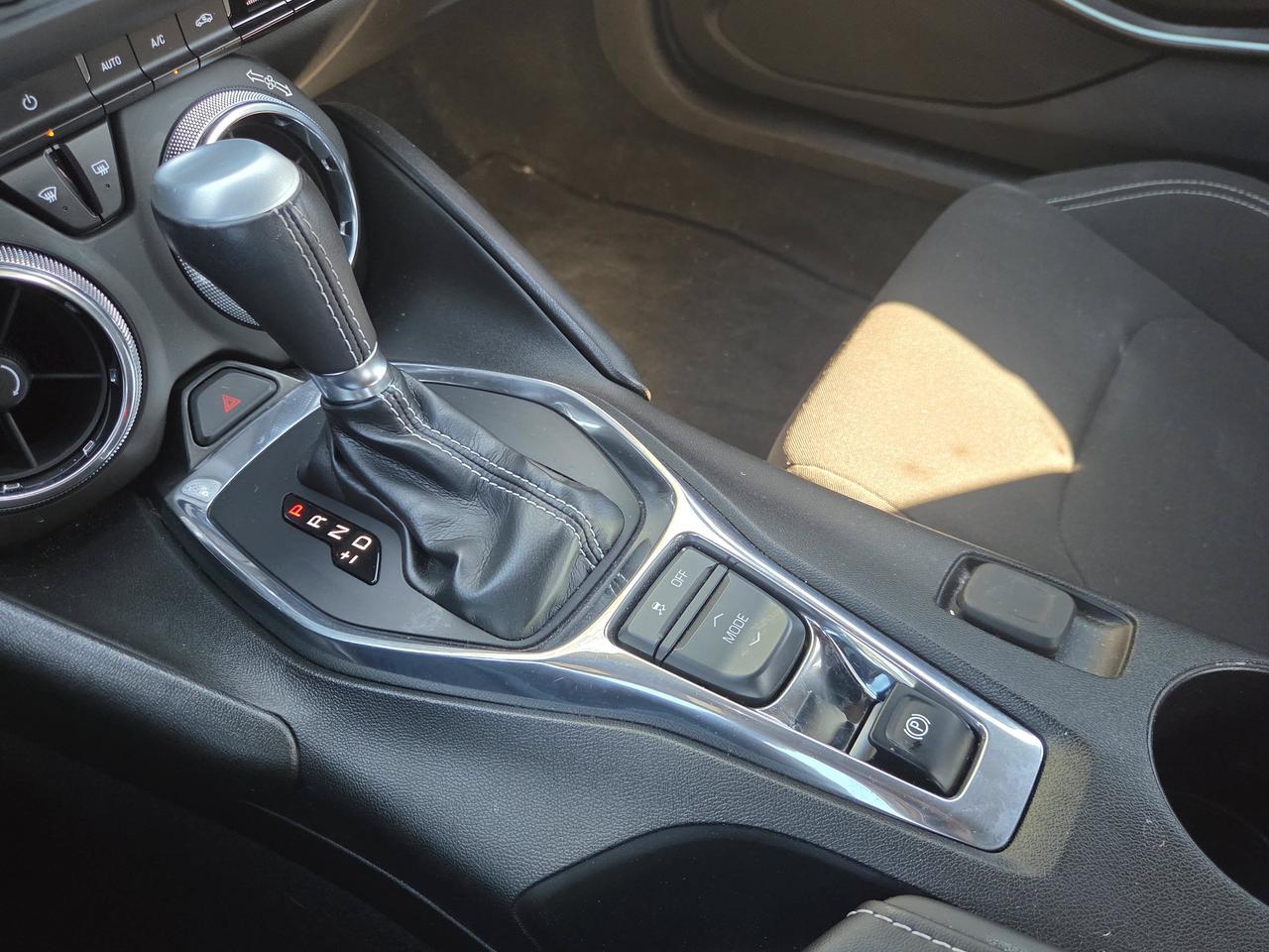 2018 Chevrolet Camaro 1LT Photo