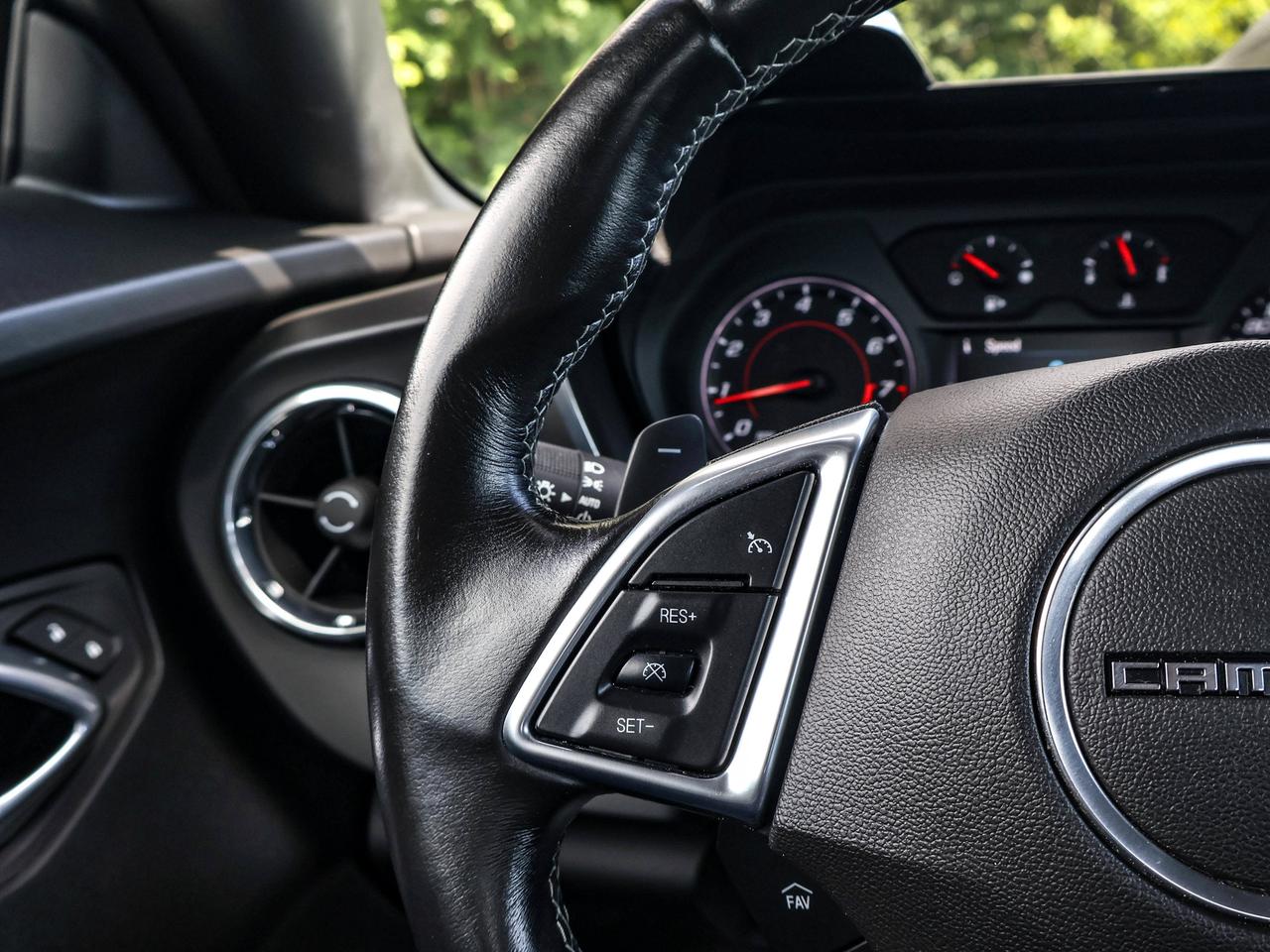 2018 Chevrolet Camaro 1LT Photo
