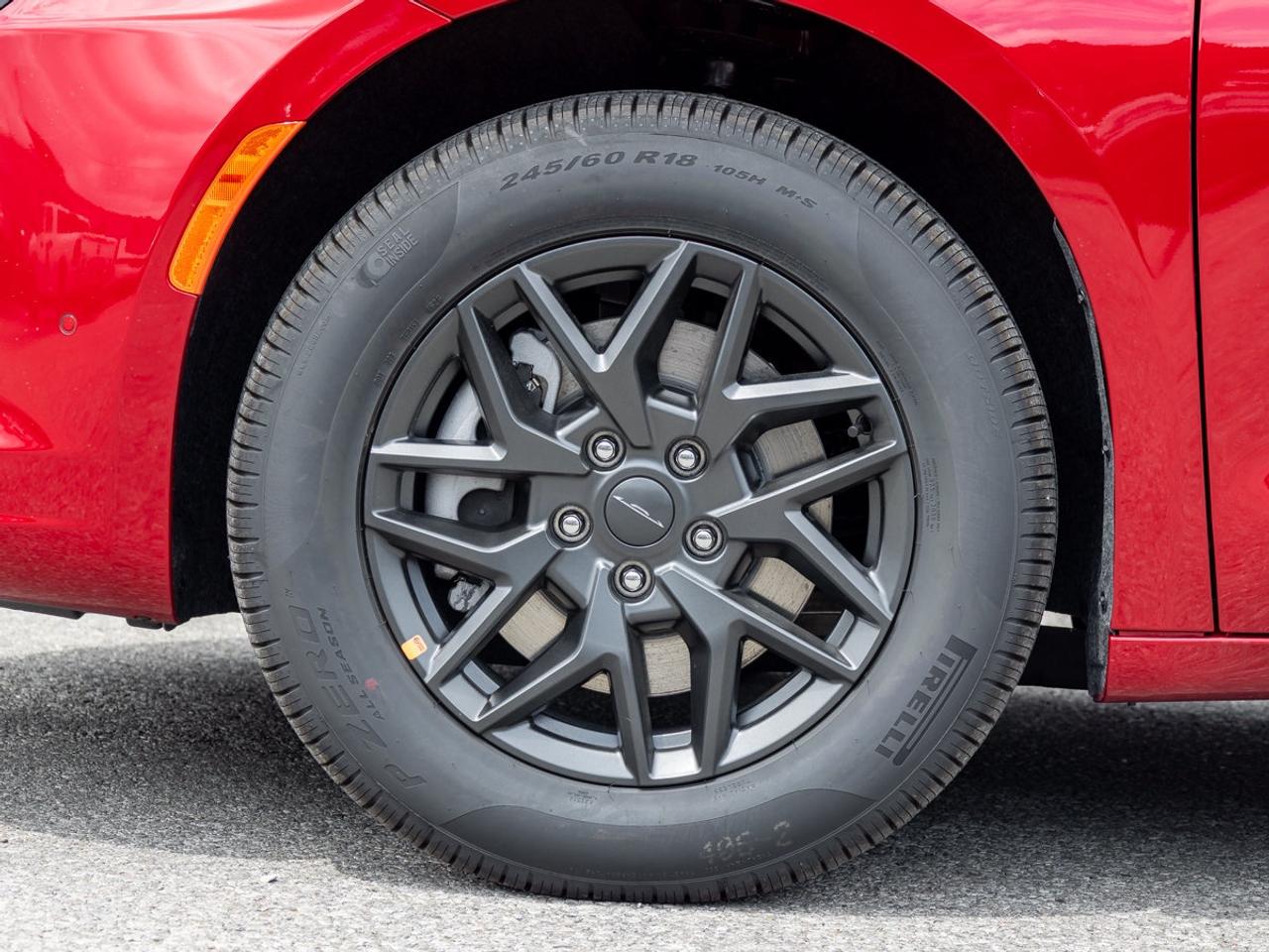 2027 Chrysler Pacifica Select AWD Photo3