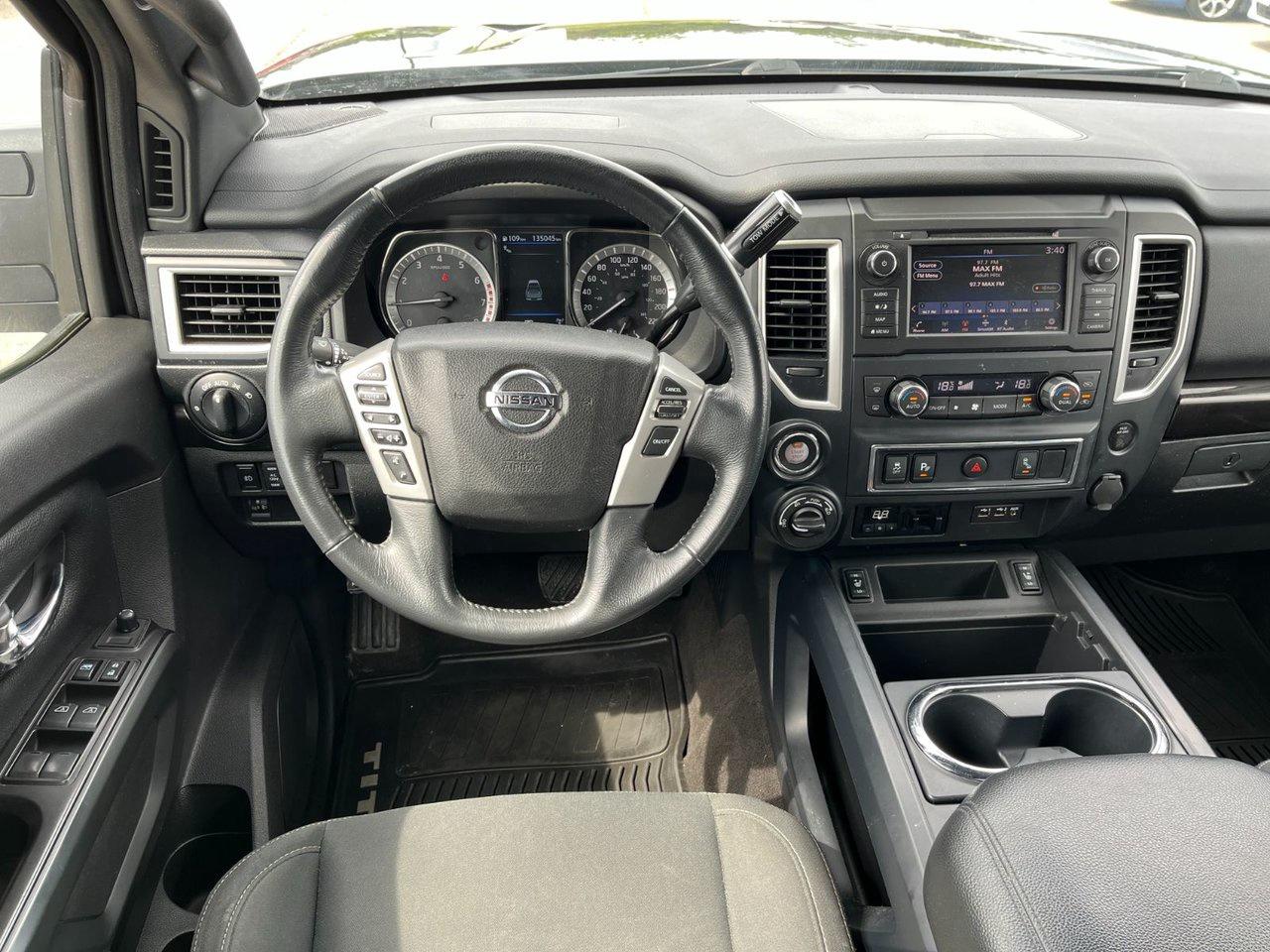 2019 Nissan Titan 4x4 Crew Cab SV Midnight Edition Photo