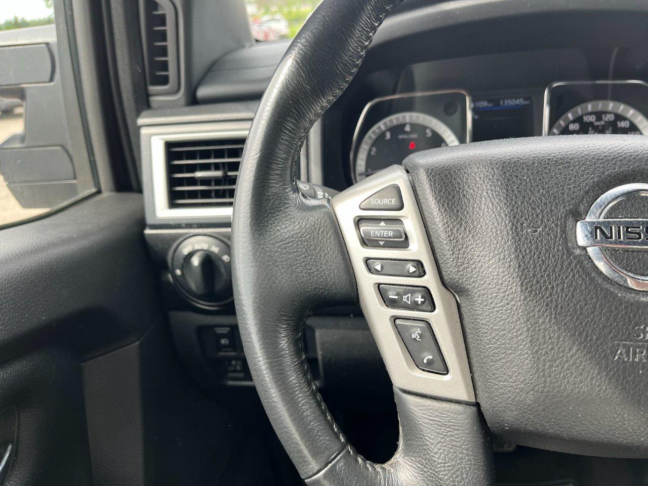 2019 Nissan Titan 4x4 Crew Cab SV Midnight Edition Photo