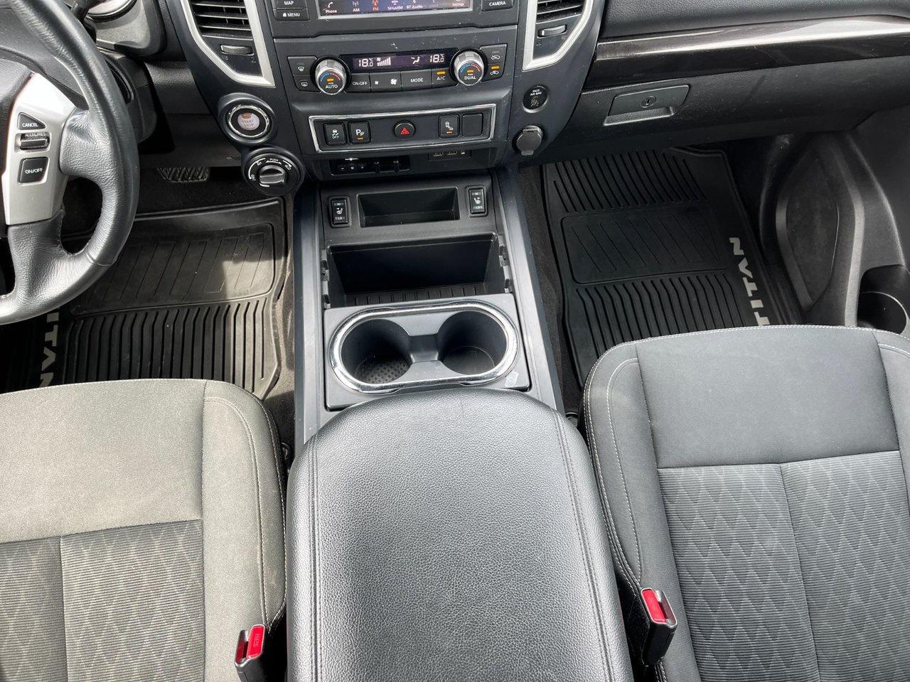 2019 Nissan Titan 4x4 Crew Cab SV Midnight Edition Photo