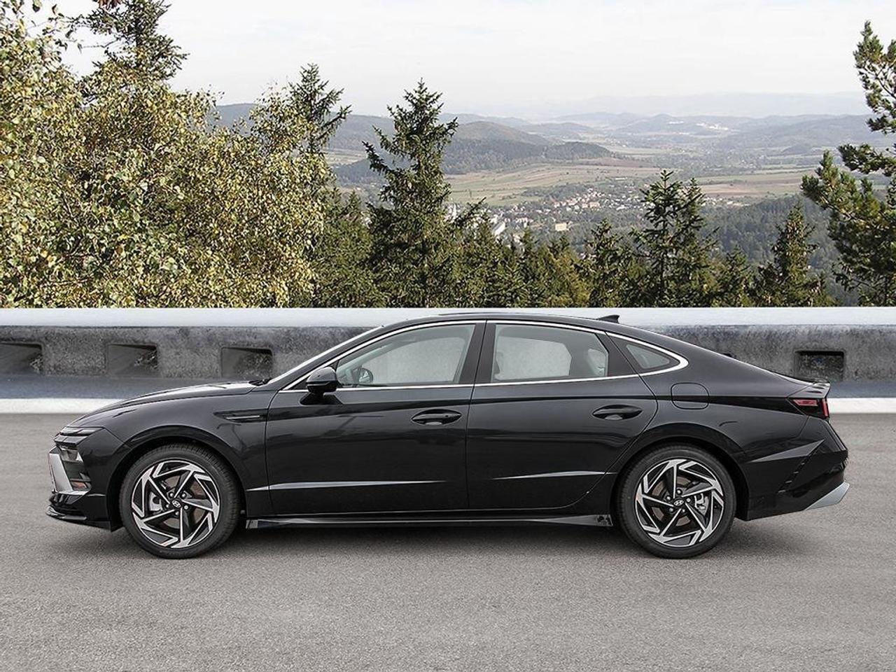 2025 Hyundai Sonata Preferred-Trend Photo