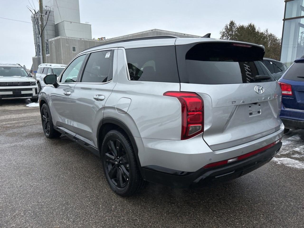 2025 Hyundai PALISADE Urban 7 Passenger Photo
