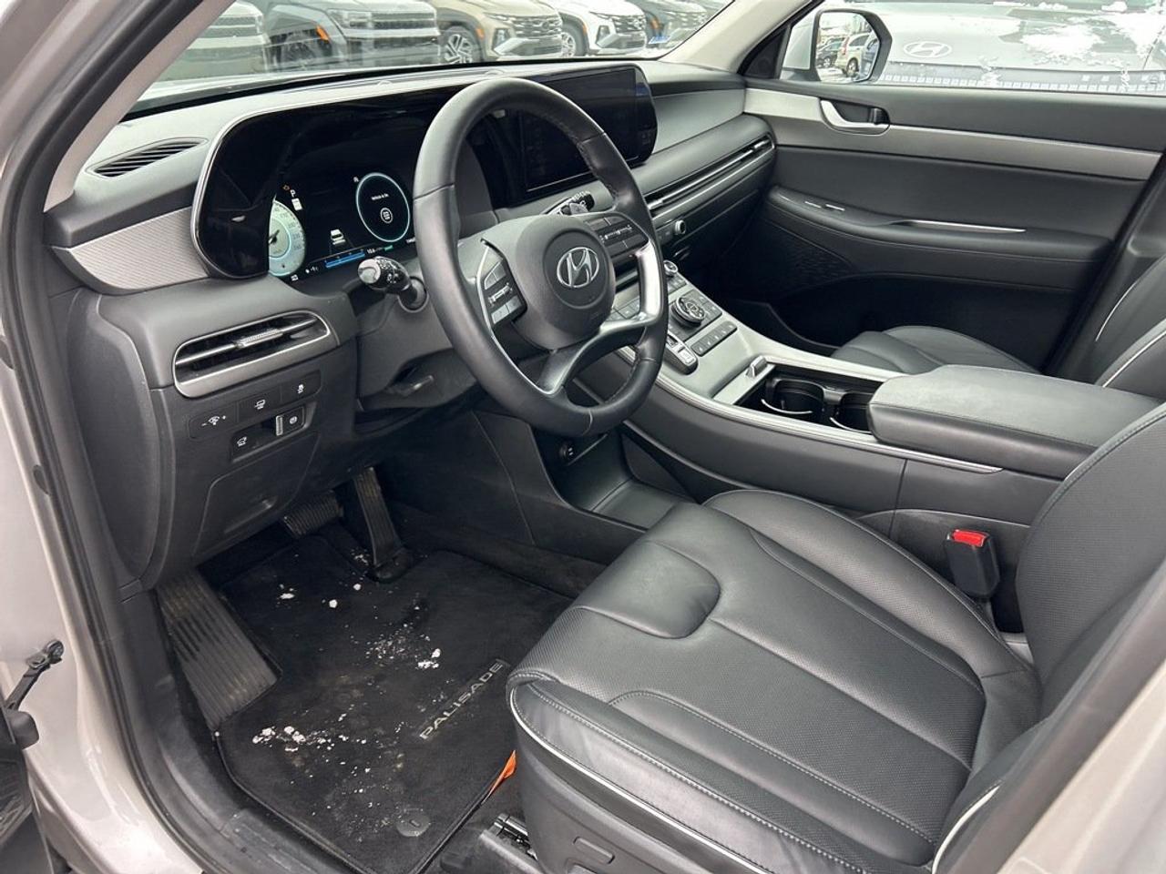 2025 Hyundai PALISADE Urban 7 Passenger Photo