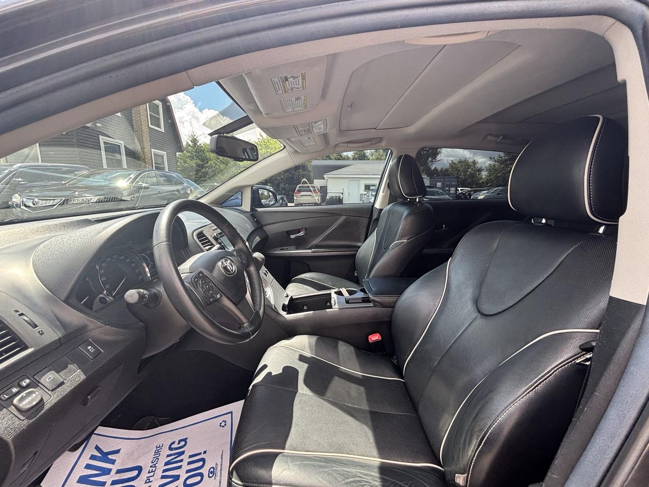 2014 Toyota Venza  Photo