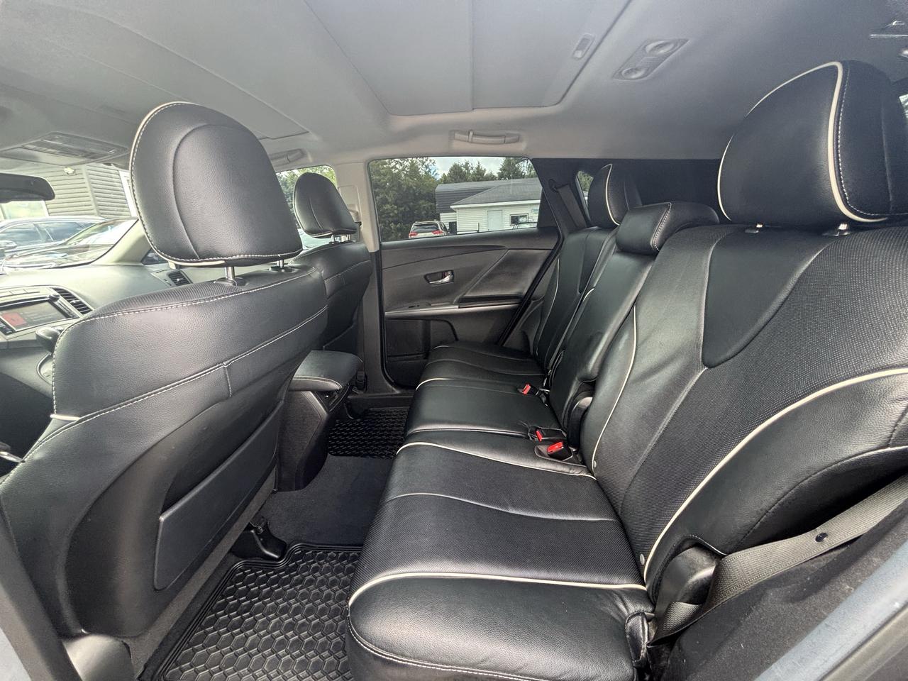 2014 Toyota Venza  Photo