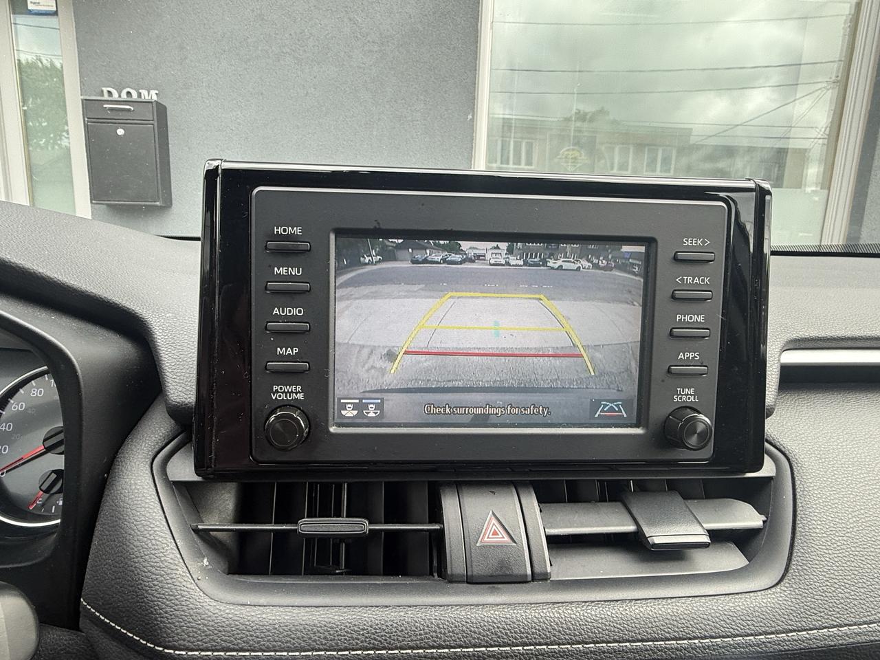 2021 Toyota RAV4 LE Photo
