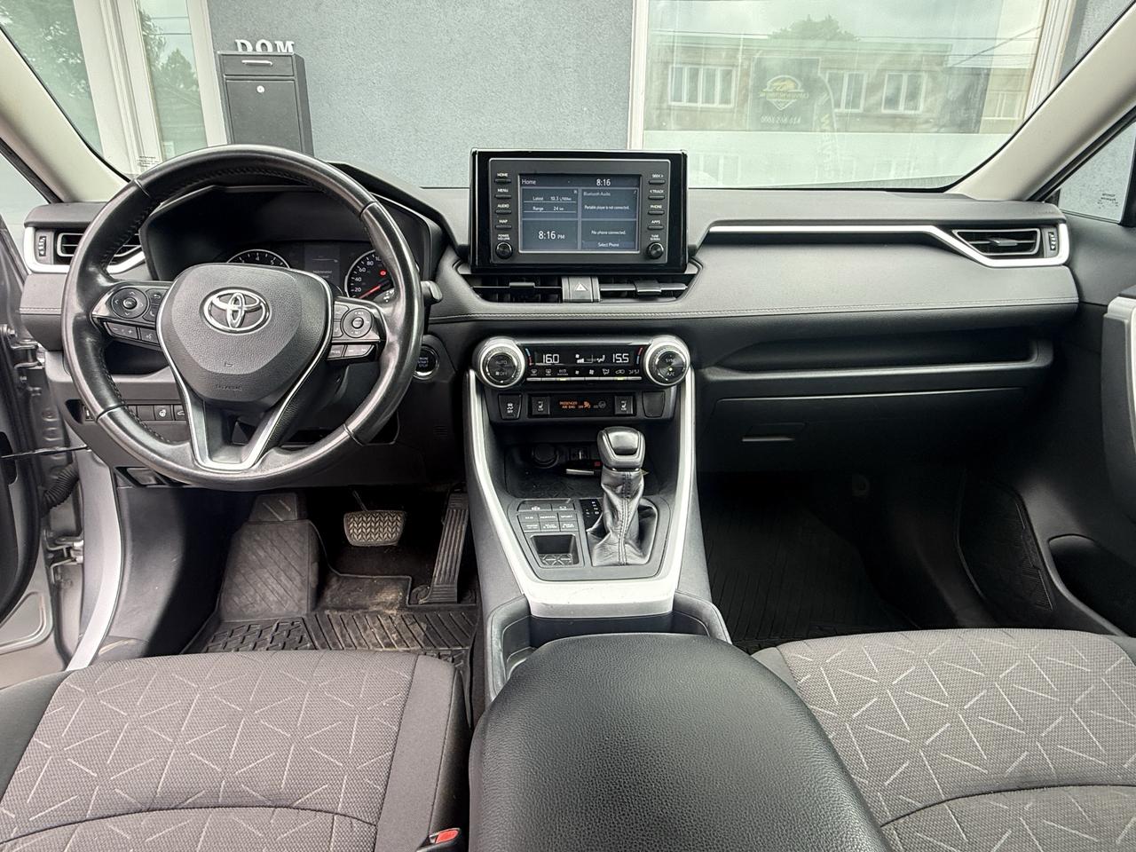 2021 Toyota RAV4 LE Photo