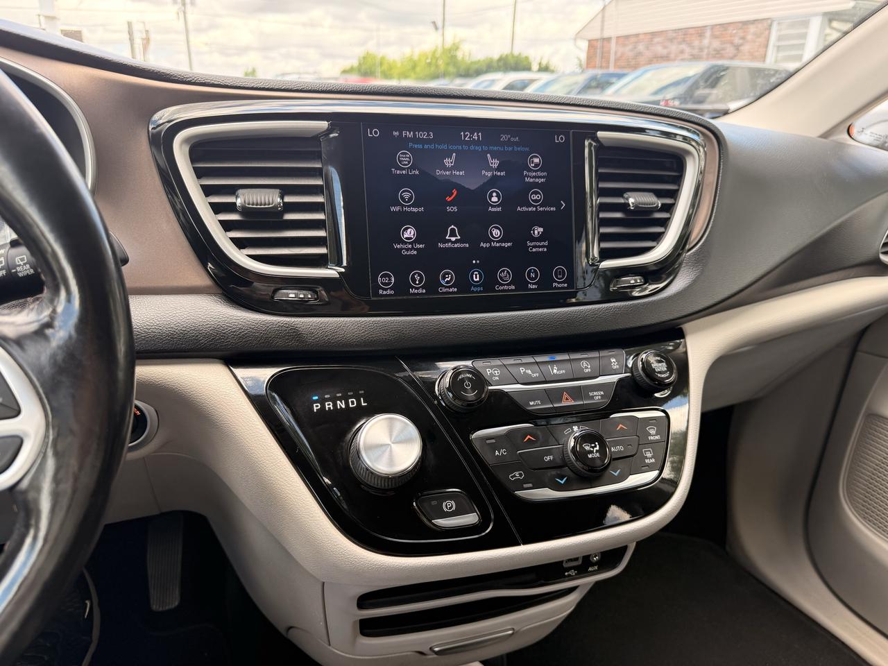 2019 Chrysler Pacifica Touring-L Photo