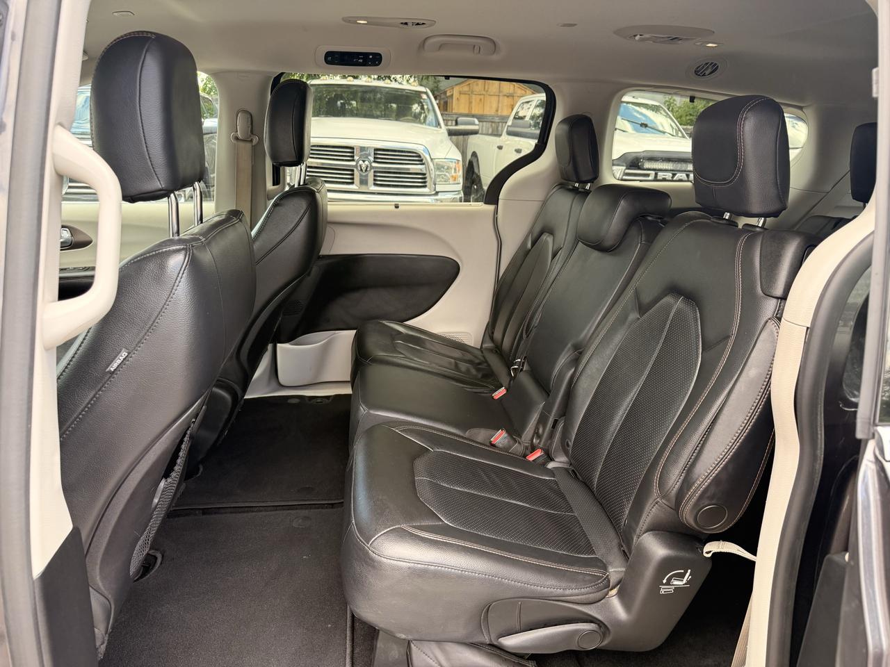2019 Chrysler Pacifica Touring-L Photo