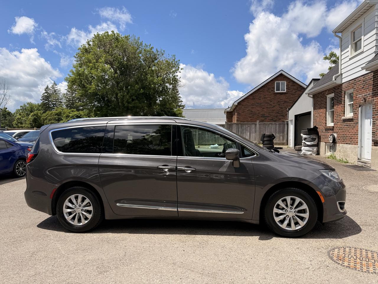 2019 Chrysler Pacifica Touring-L Photo