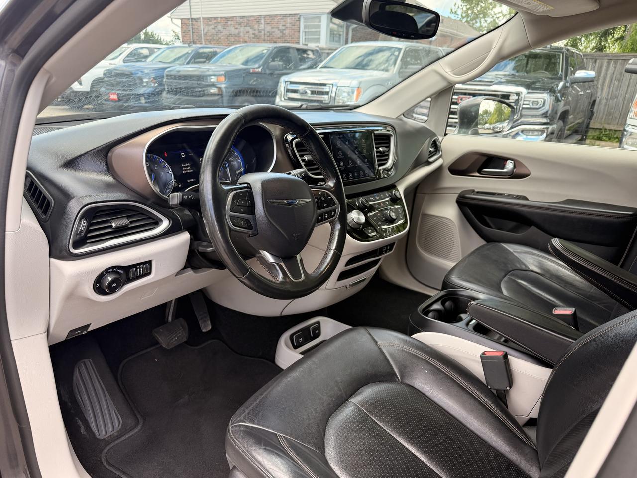 2019 Chrysler Pacifica Touring-L Photo
